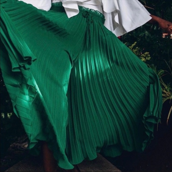 Zara pleated wide  pants bloggers favorite - Picture 4 of 9